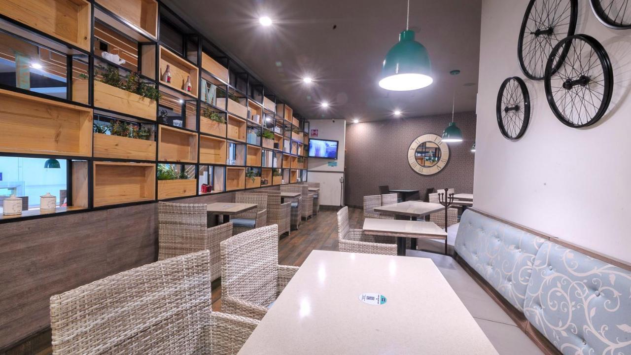 Holiday Inn Hotel & Suites Mexico Medica Sur By Ihg Exterior photo