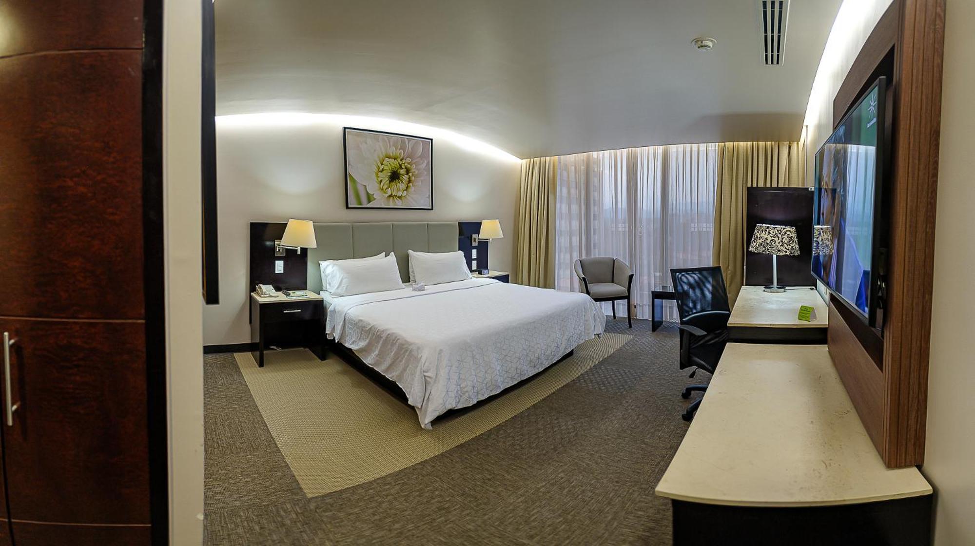 Holiday Inn Hotel & Suites Mexico Medica Sur By Ihg Mexico City Exterior photo