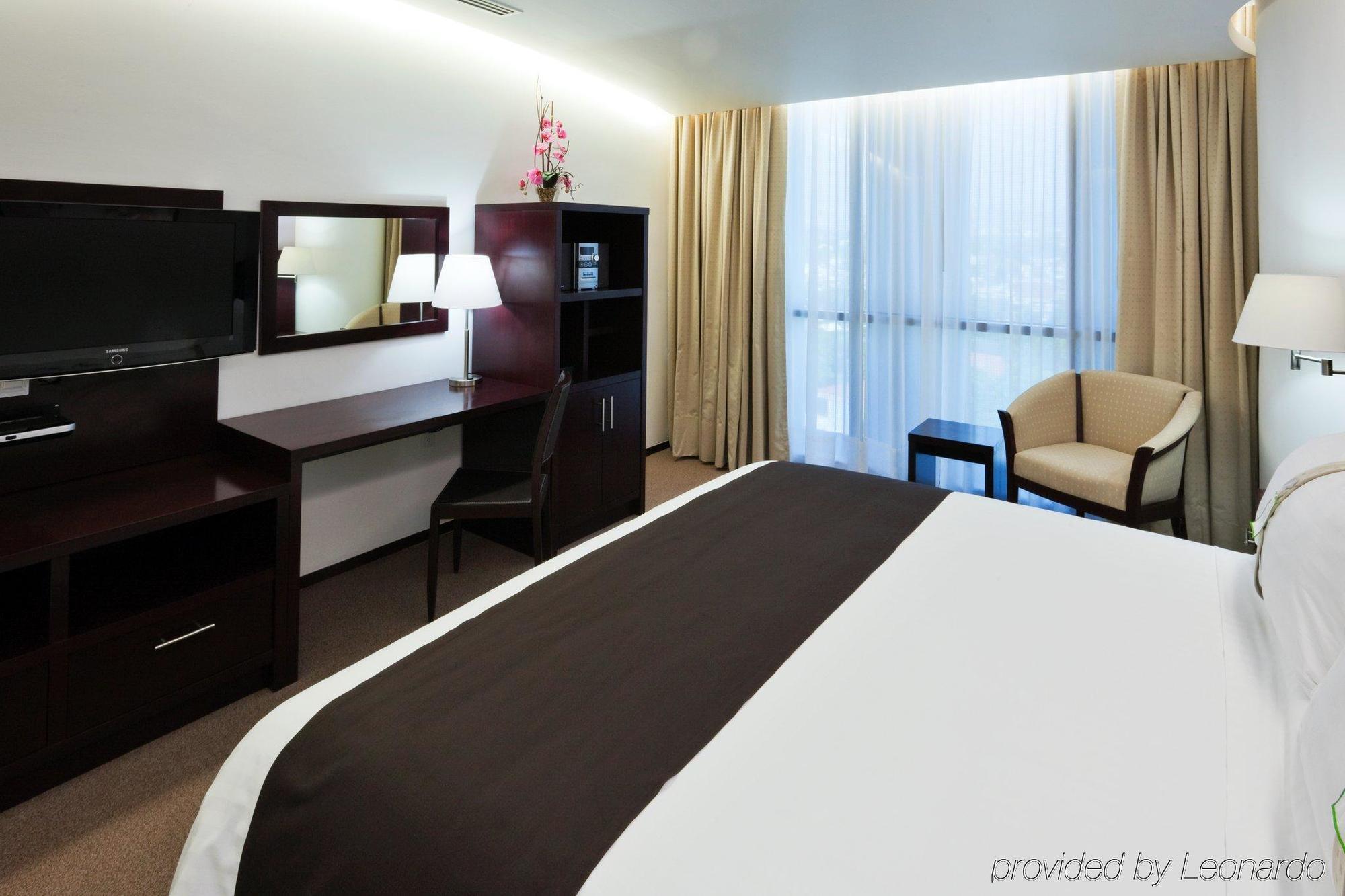 Holiday Inn Hotel & Suites Mexico Medica Sur By Ihg Mexico City Room photo